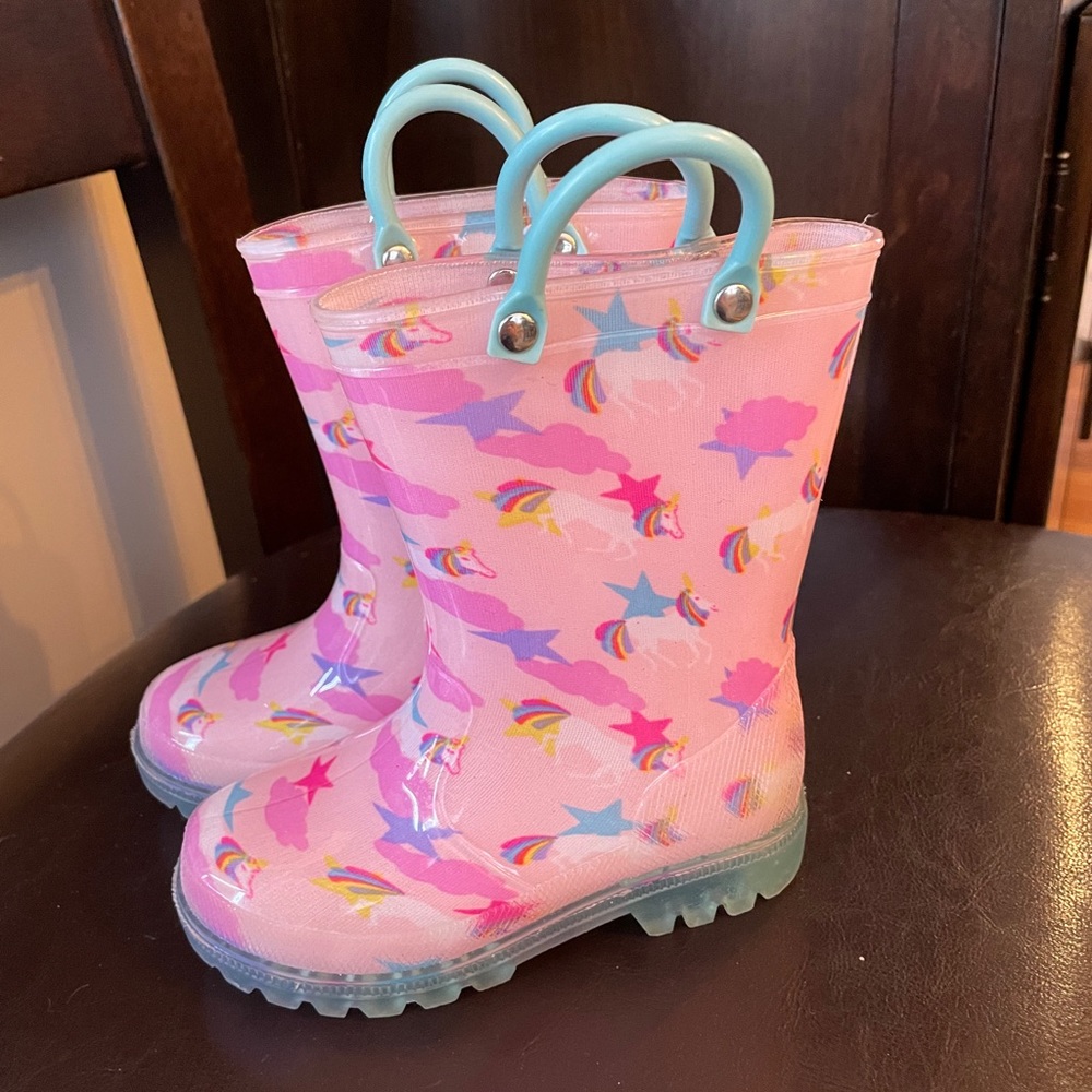 New light-up unicorn rain boots